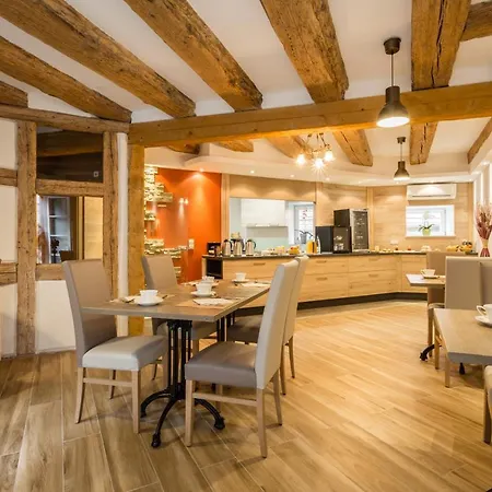 Bed & Breakfast Les Du Domaine 3*