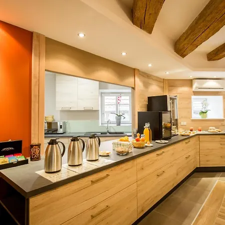 Les Du Domaine Bed & Breakfast 3*