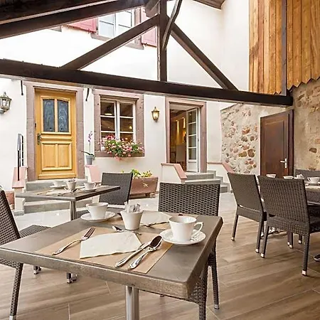 Les Du Domaine Bed and breakfast 3*